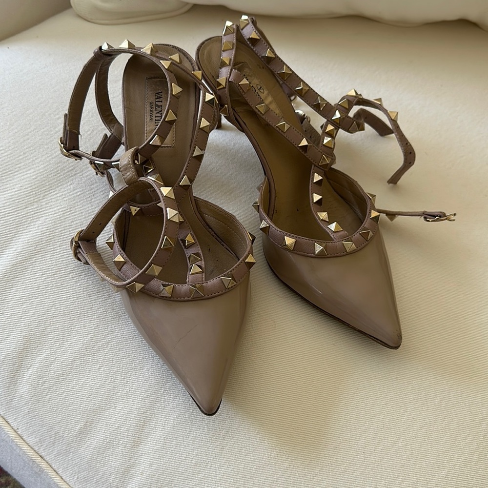 Valentino Rockstud T strap kitten heels . Size 38